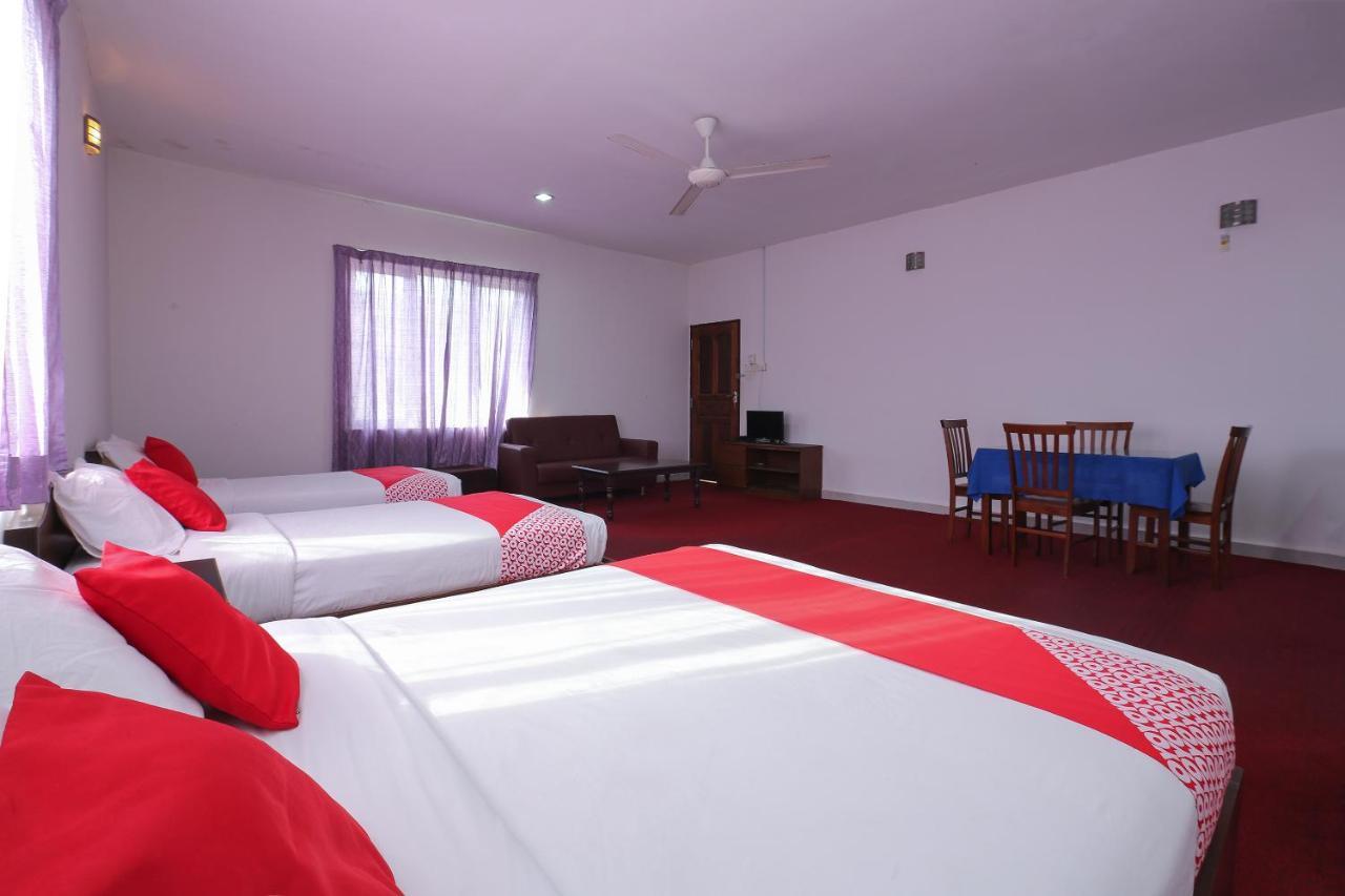 Oyo 8966 Dee Wana Resort 1 Pasir Puteh Exteriör bild